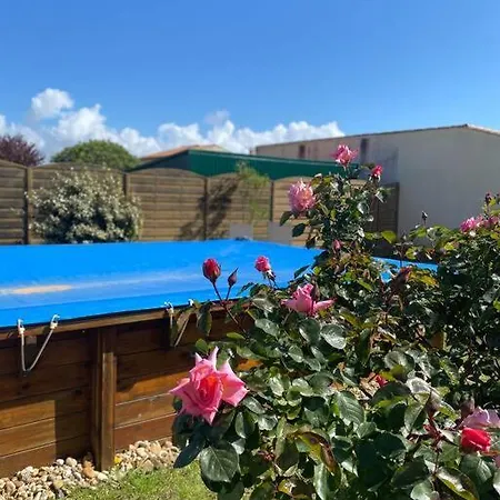 Jolie Petite Maison Renovee Piscine