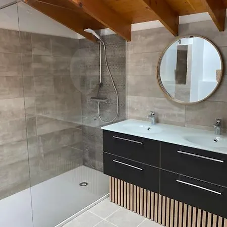 Jolie Petite Maison Renovee Piscine * Сен-Пале-сюр-Мер