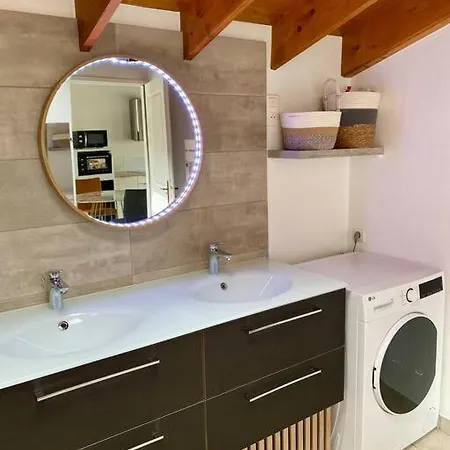 Jolie Petite Maison Renovee Piscine